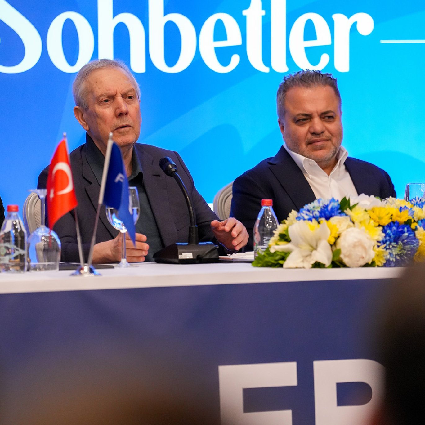 FBİAD Forum “Başkan Adayları ile Sohbetler” programımızda Sayın Aziz Yıldırım'ı ağırladık.