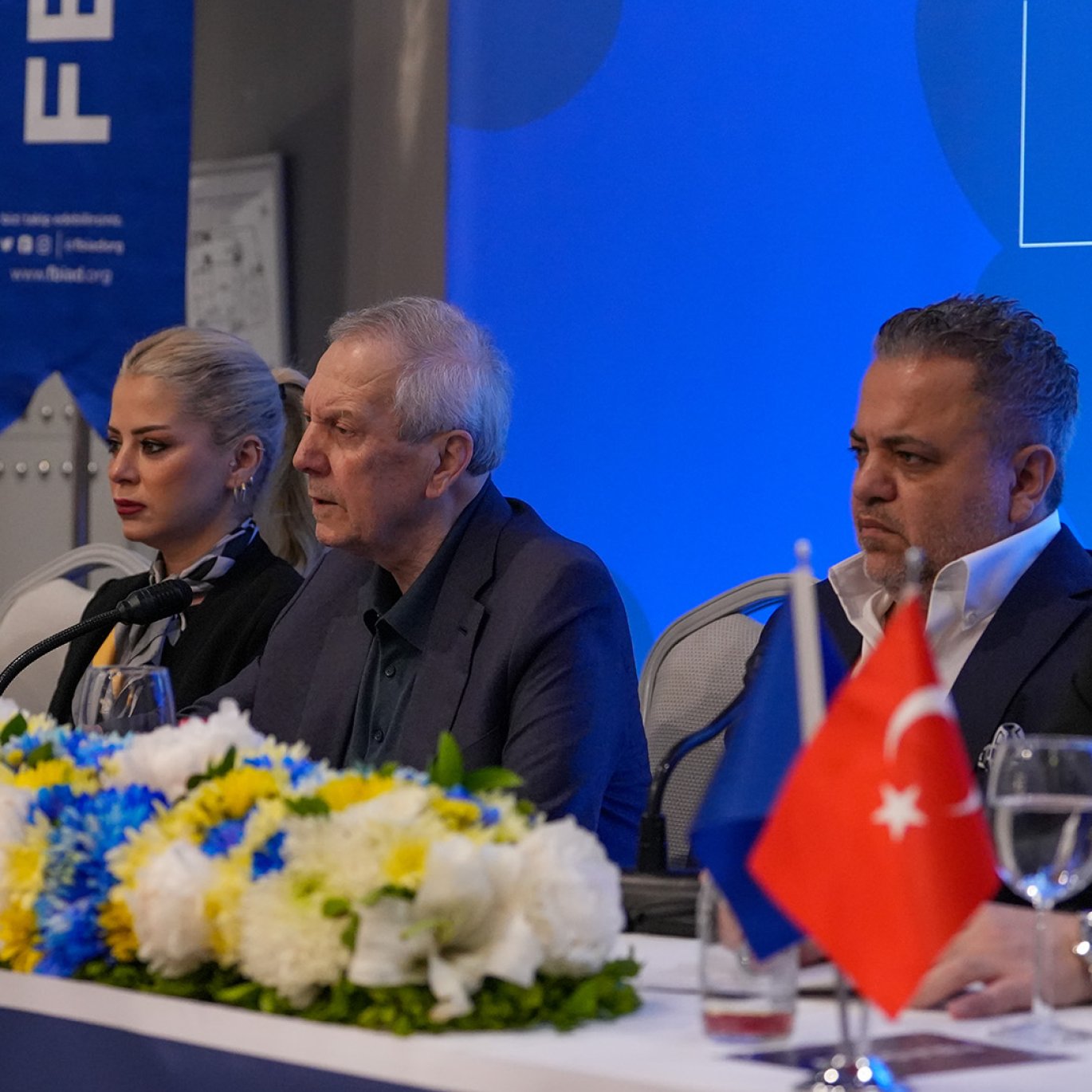 FBİAD Forum “Başkan Adayları ile Sohbetler” programımızda Sayın Aziz Yıldırım'ı ağırladık.