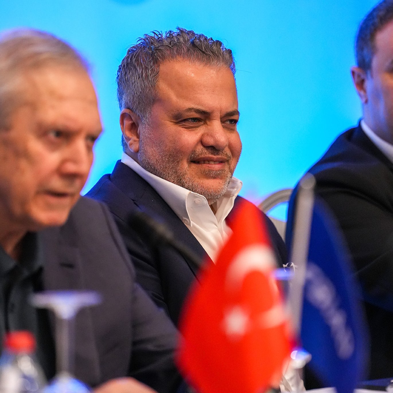 FBİAD Forum “Başkan Adayları ile Sohbetler” programımızda Sayın Aziz Yıldırım'ı ağırladık.