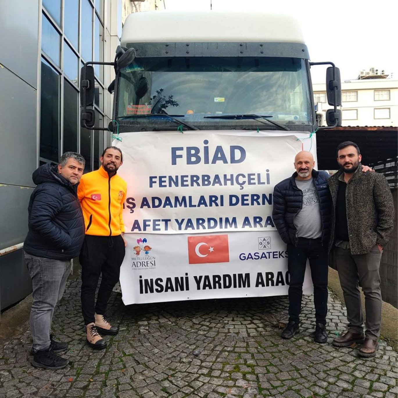 Depremden Etkilenen İllere Tırlarımız Yola Çıktı