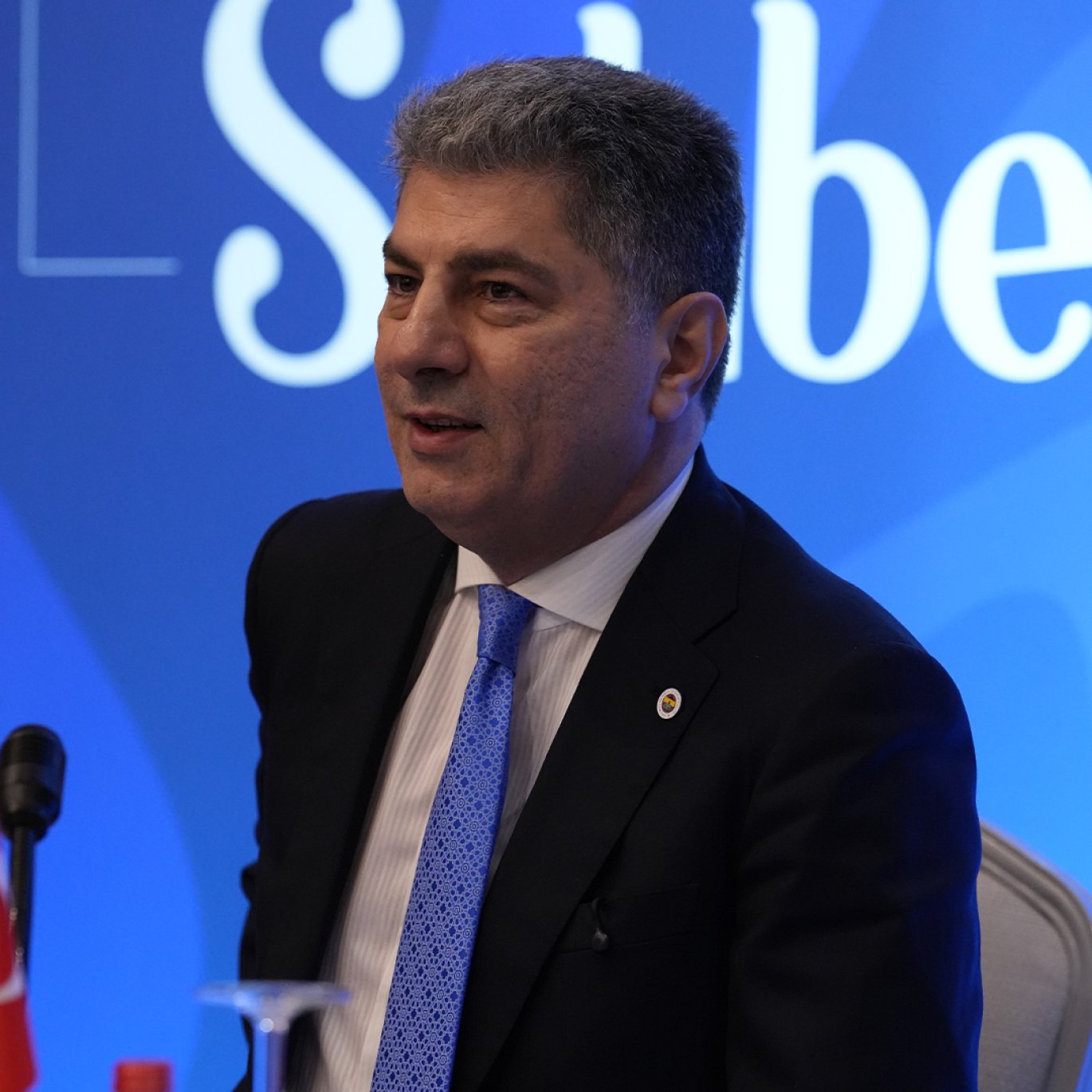 FBİAD Forum “Başkan Adayları ile Sohbetler” programımızda Sayın Hakan Safi'yi ağırladık.