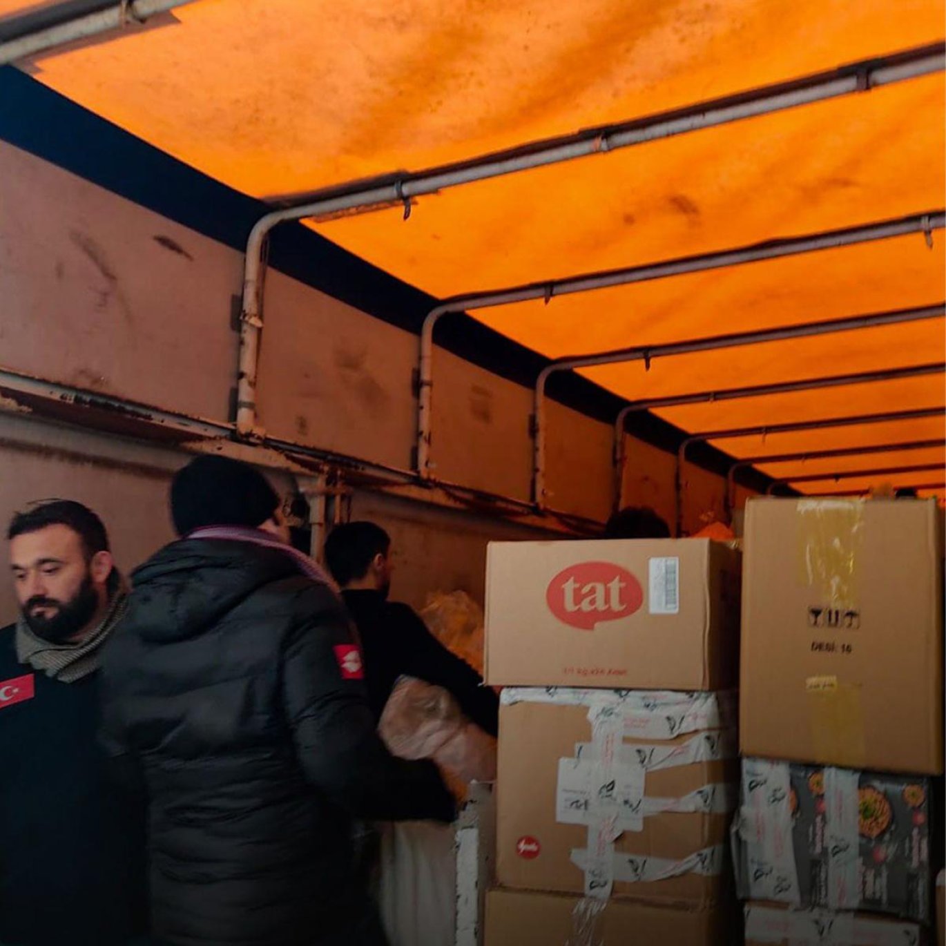 Depremden Etkilenen İllere Tırlarımız Yola Çıktı