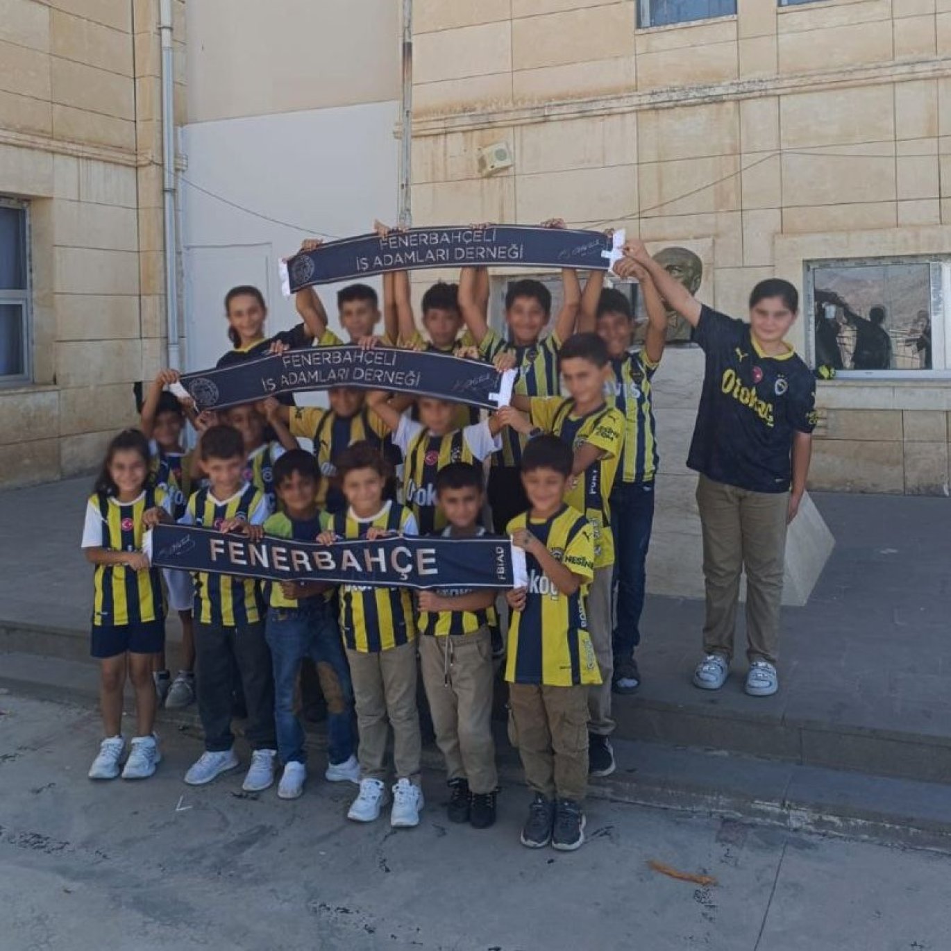 FBİAD'dan Eğitime Destek!